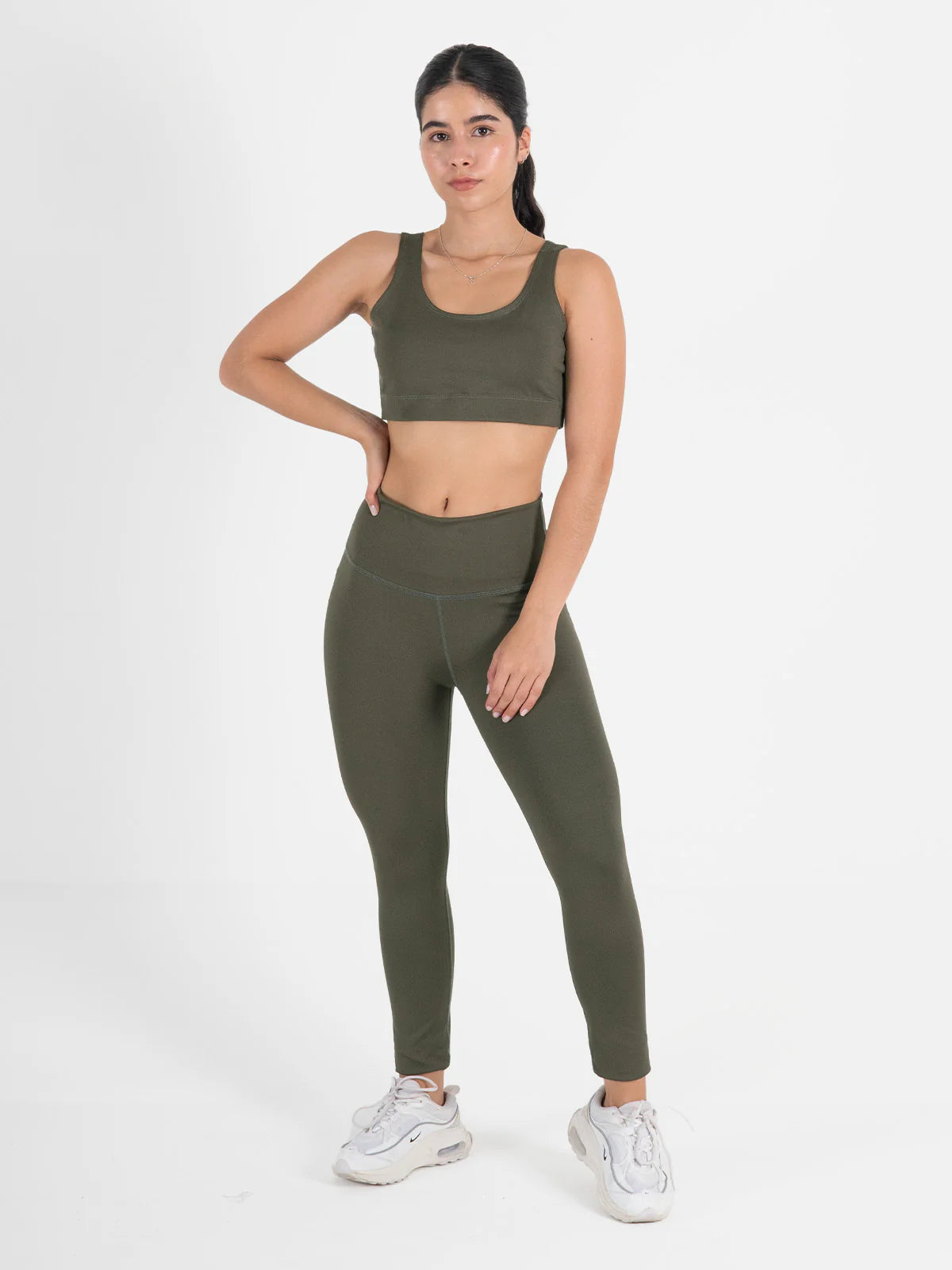 CONJUNTO DEPORTIVO UNICOLOR PREMIUM